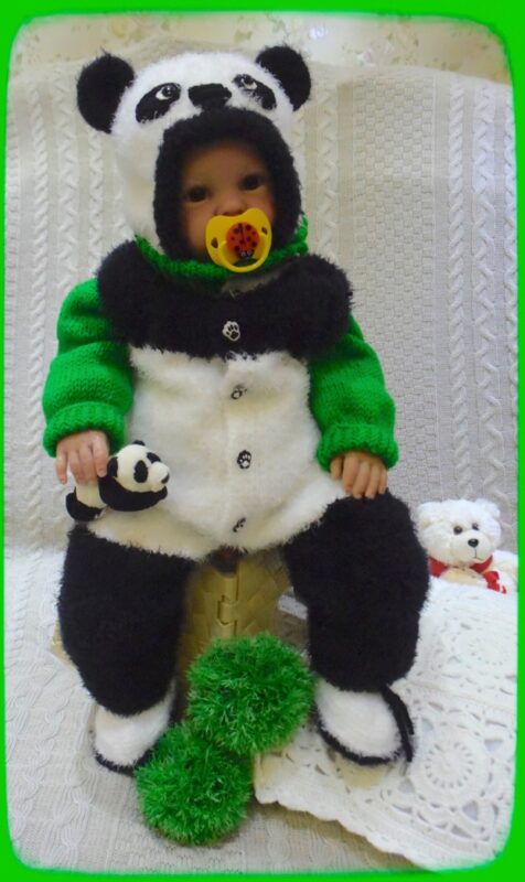 Комплект для новорожденного "Медвежонок Панда": полукомбинезон, свитер-реглан, шапочка и пинетки